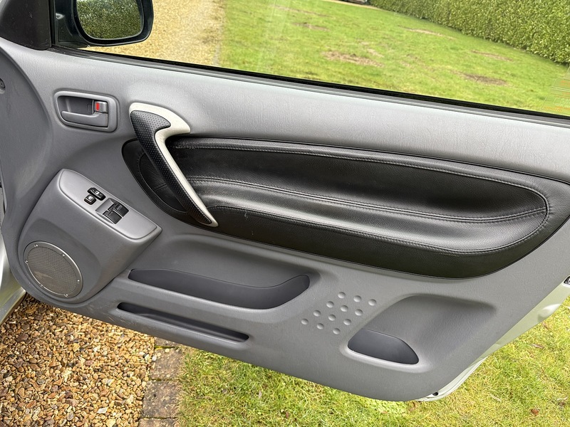 Toyota 2.0 VVT-i NRG SUV 3dr Petrol Automatic 4WD (224 g/km, 147 bhp)