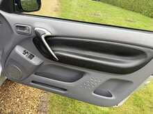 2001 (51) Toyota Rav 4 2.0 NRG Auto 3 Door