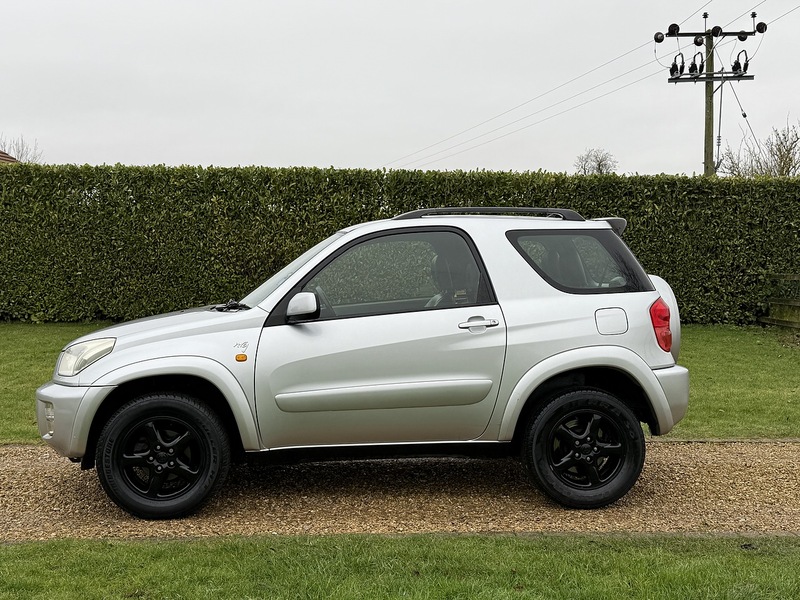 Toyota 2.0 VVT-i NRG SUV 3dr Petrol Automatic 4WD (224 g/km, 147 bhp)