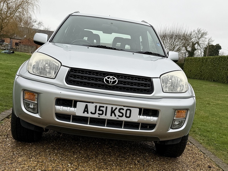 Toyota 2.0 VVT-i NRG SUV 3dr Petrol Automatic 4WD (224 g/km, 147 bhp)