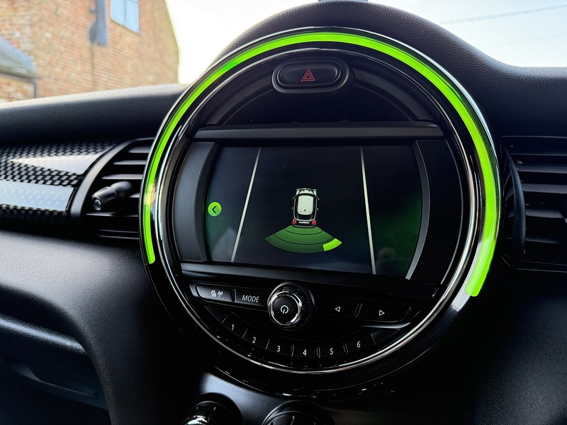 MINI 2.0 Cooper S Sport Hatchback 3dr Petrol Manual Euro 6 (s/s) (192 ps)