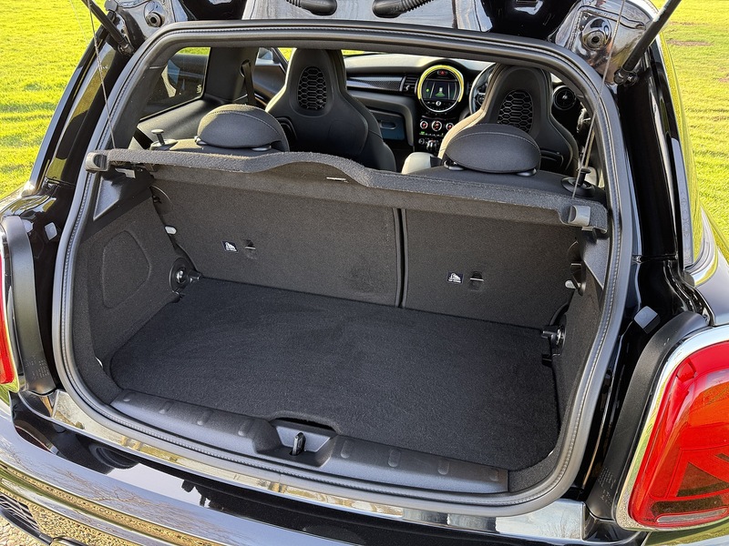 MINI 2.0 Cooper S Sport Hatchback 3dr Petrol Manual Euro 6 (s/s) (192 ps)