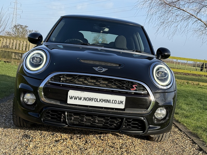 MINI 2.0 Cooper S Sport Hatchback 3dr Petrol Manual Euro 6 (s/s) (192 ps)