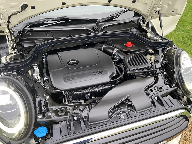 MINI 1.5 Cooper Sport Hatchback 3dr Petrol Steptronic Euro 6 (s/s) (136 ps)