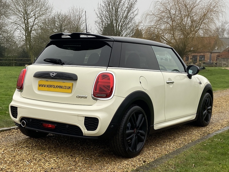 MINI 1.5 Cooper Sport Hatchback 3dr Petrol Steptronic Euro 6 (s/s) (136 ps)