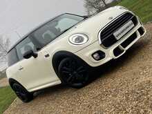 2019 (19) Mini Cooper Sport Auto 3 Door