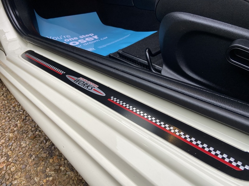 MINI 1.5 Cooper Sport Hatchback 3dr Petrol Steptronic Euro 6 (s/s) (136 ps)