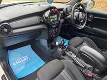 2019 (19) Mini Cooper Sport Auto 3 Door