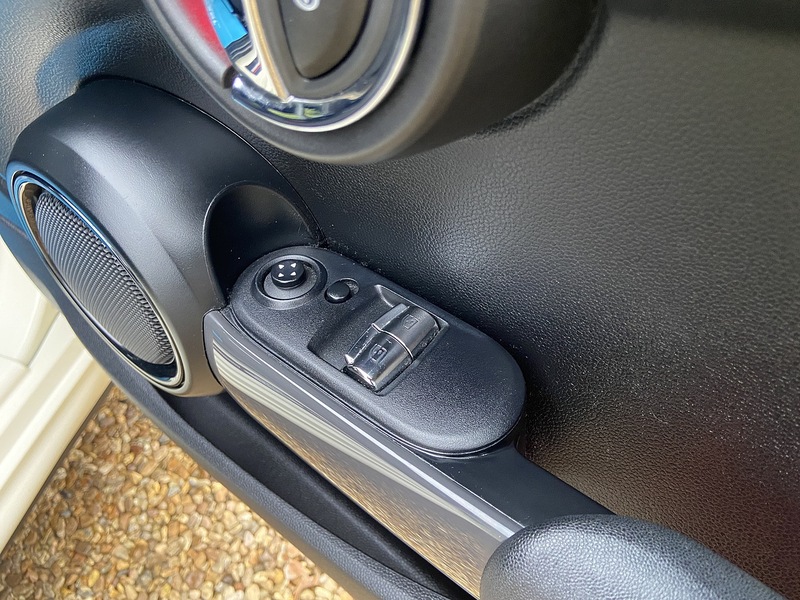 MINI 1.5 Cooper Sport Hatchback 3dr Petrol Steptronic Euro 6 (s/s) (136 ps)