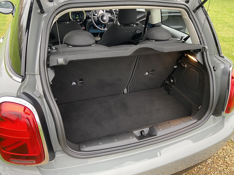 MINI 1.5 Cooper GPF Hatchback 3dr Petrol Steptronic Euro 6 (s/s) (136 ps)