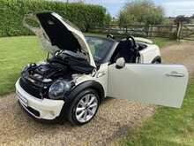 2013 (63) Mini Roadster Cooper (Chili Pack)