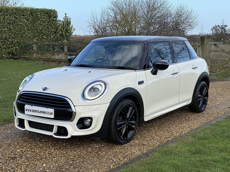 MINI 1.5 Cooper Sport Hatchback 5dr Petrol Steptronic Euro 6 (s/s) (136 ps)