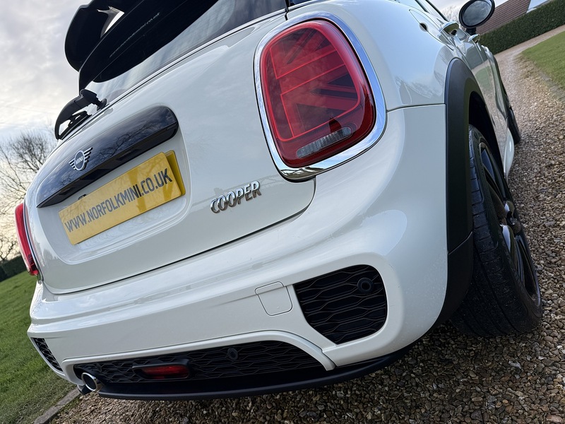 MINI 1.5 Cooper Sport Hatchback 5dr Petrol Steptronic Euro 6 (s/s) (136 ps)