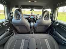 2020 (20) Mini Cooper Sport 5 Door Auto