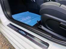 2020 (20) Mini Cooper Sport 5 Door Auto