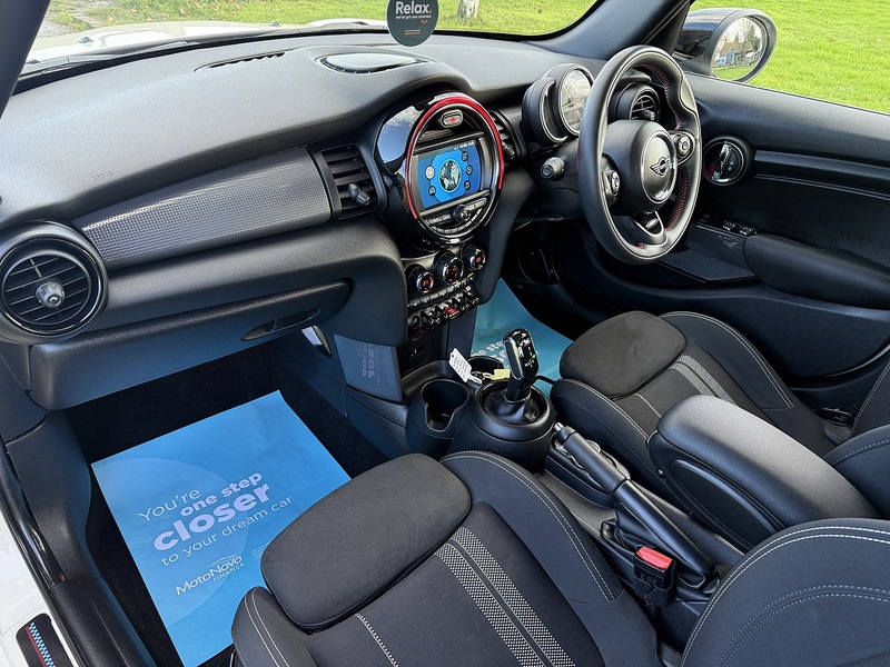 MINI 1.5 Cooper Sport Hatchback 5dr Petrol Steptronic Euro 6 (s/s) (136 ps)