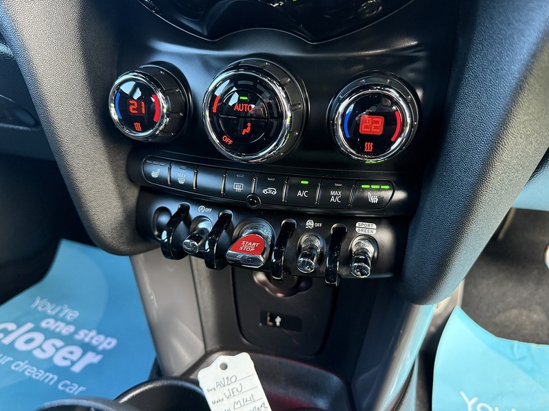 MINI 1.5 Cooper Sport Hatchback 5dr Petrol Steptronic Euro 6 (s/s) (136 ps)