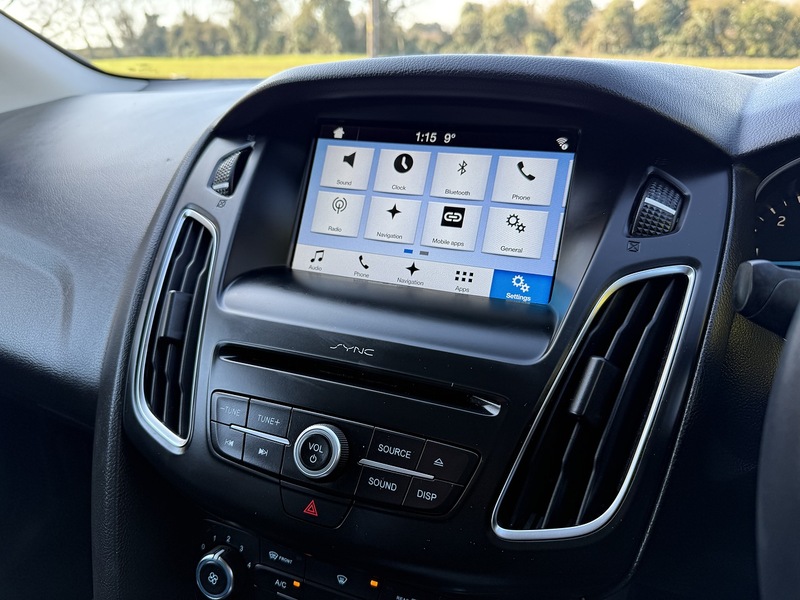 Ford 1.5 TDCi Zetec Hatchback 5dr Diesel Manual Euro 6 (s/s) (120 ps)