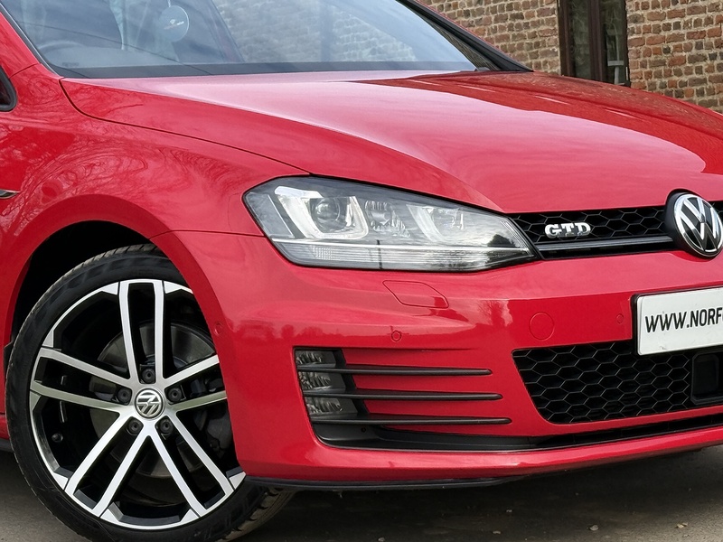 Volkswagen 2.0 TDI BlueMotion Tech GTD Hatchback 5dr Diesel Manual Euro 6 (s/s) (184 ps)