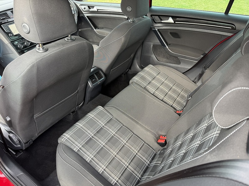 Volkswagen 2.0 TDI BlueMotion Tech GTD Hatchback 5dr Diesel Manual Euro 6 (s/s) (184 ps)