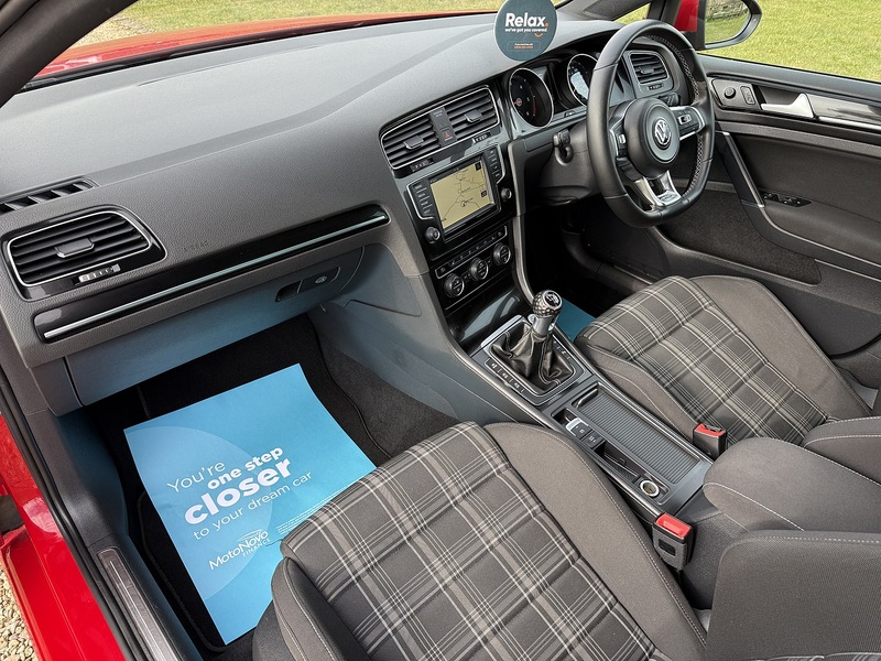 Volkswagen 2.0 TDI BlueMotion Tech GTD Hatchback 5dr Diesel Manual Euro 6 (s/s) (184 ps)