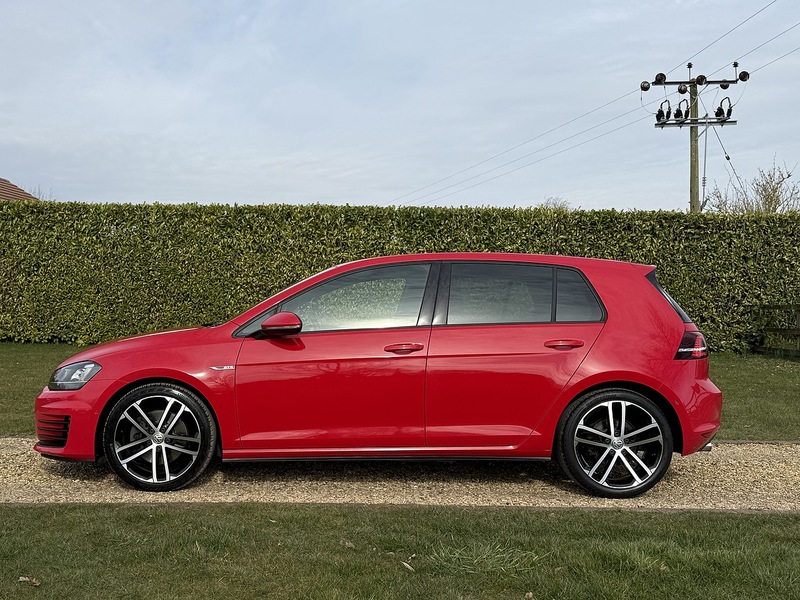Volkswagen 2.0 TDI BlueMotion Tech GTD Hatchback 5dr Diesel Manual Euro 6 (s/s) (184 ps)