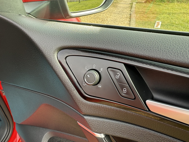 Volkswagen 2.0 TDI BlueMotion Tech GTD Hatchback 5dr Diesel Manual Euro 6 (s/s) (184 ps)