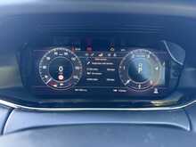 2019 (69) Range Rover Evoque 2.0D 180 R-Dynamic HSE