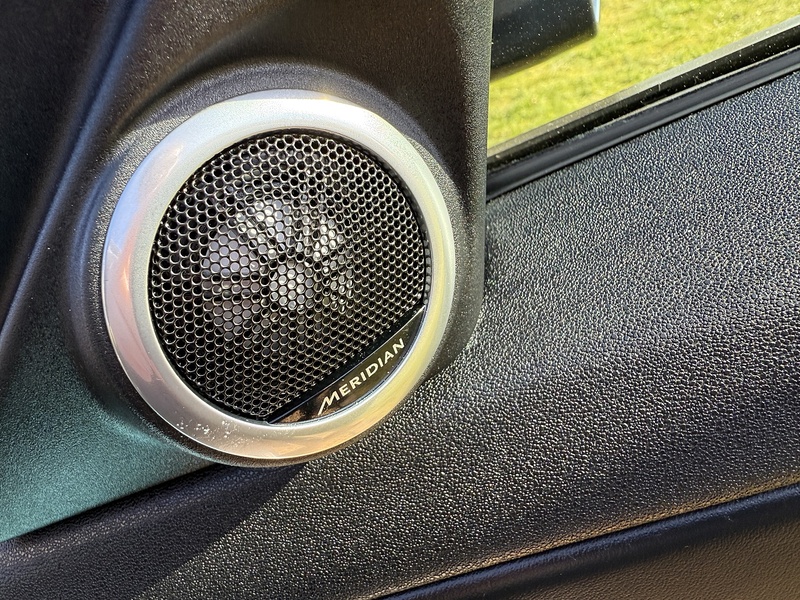 Land Rover 2.0 D180 R-Dynamic HSE SUV 5dr Diesel Auto 4WD Euro 6 (s/s) (180 ps)