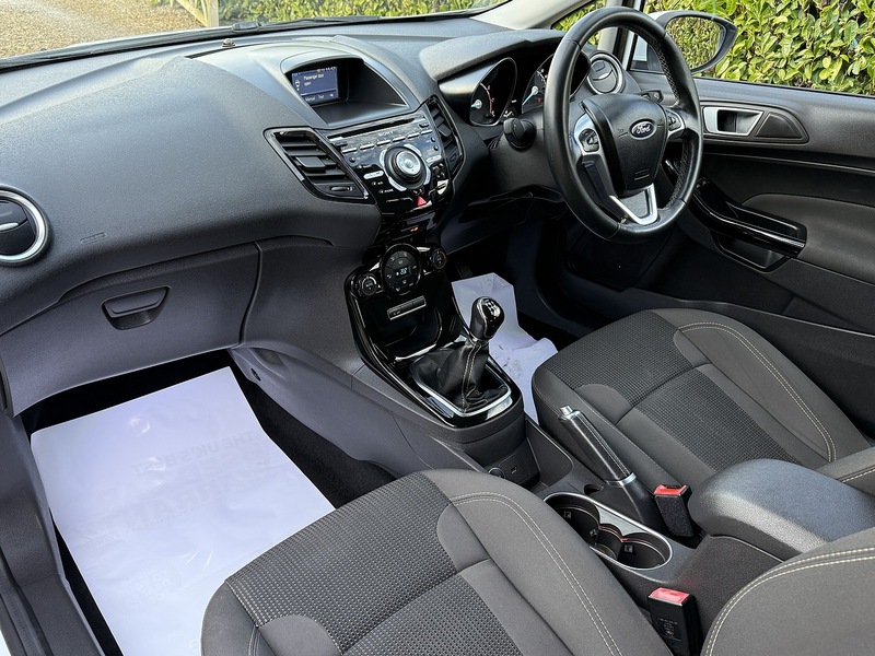 Ford 1.0T EcoBoost Titanium Hatchback 3dr Petrol Manual Euro 6 (s/s) (100 ps)