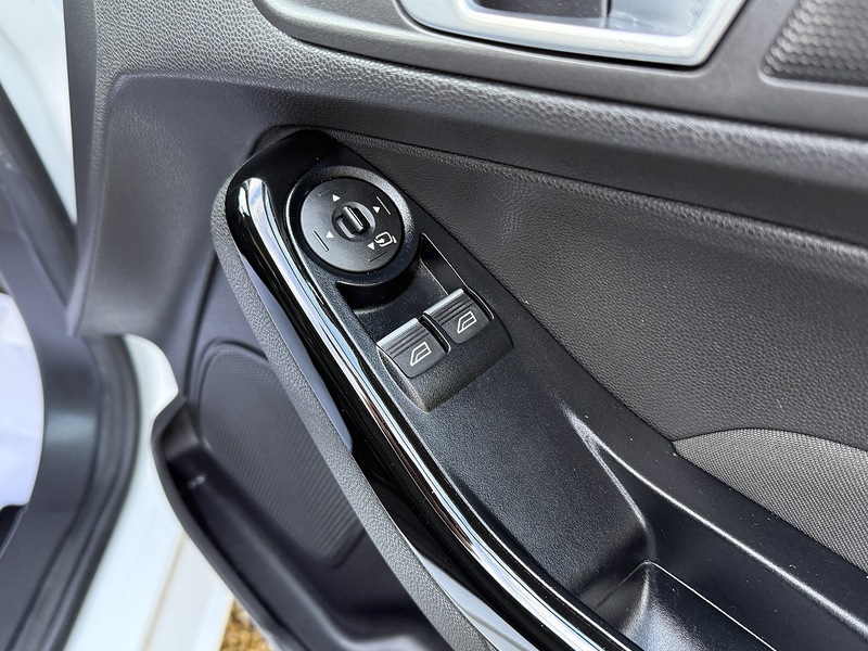 Ford 1.0T EcoBoost Titanium Hatchback 3dr Petrol Manual Euro 6 (s/s) (100 ps)