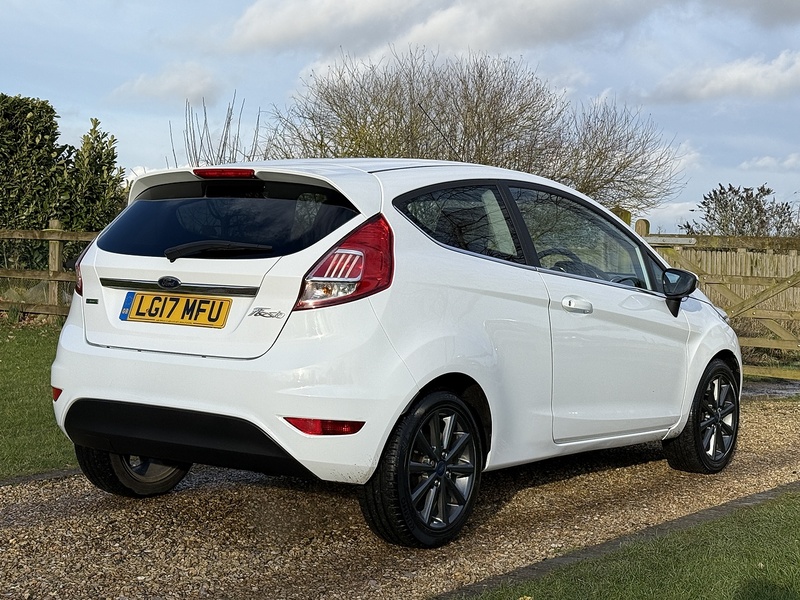 Ford 1.0T EcoBoost Titanium Hatchback 3dr Petrol Manual Euro 6 (s/s) (100 ps)