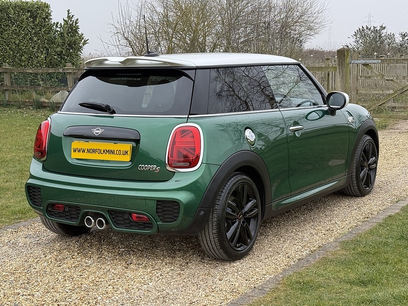 MINI 2.0 Cooper S Sport Hatchback 3dr Petrol Steptronic Euro 6 (s/s) (192 ps)