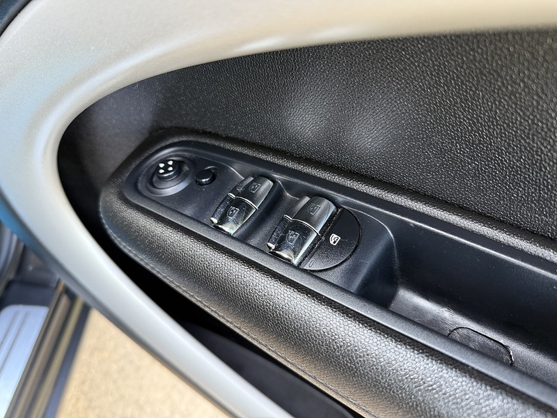 MINI 1.6 Cooper D SUV 5dr Diesel Manual Euro 5 (s/s) (112 ps)