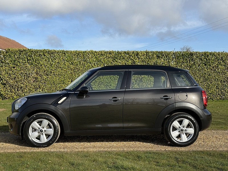 MINI 1.6 Cooper D SUV 5dr Diesel Manual Euro 5 (s/s) (112 ps)