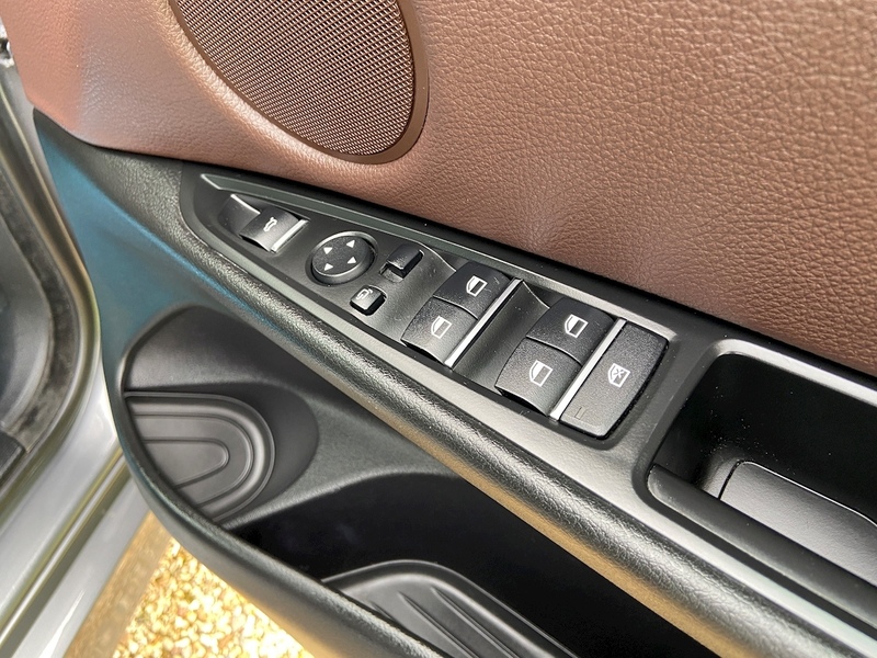 BMW 3.0 30d M Sport SUV 5dr Diesel Auto xDrive Euro 6 (s/s) (258 ps)