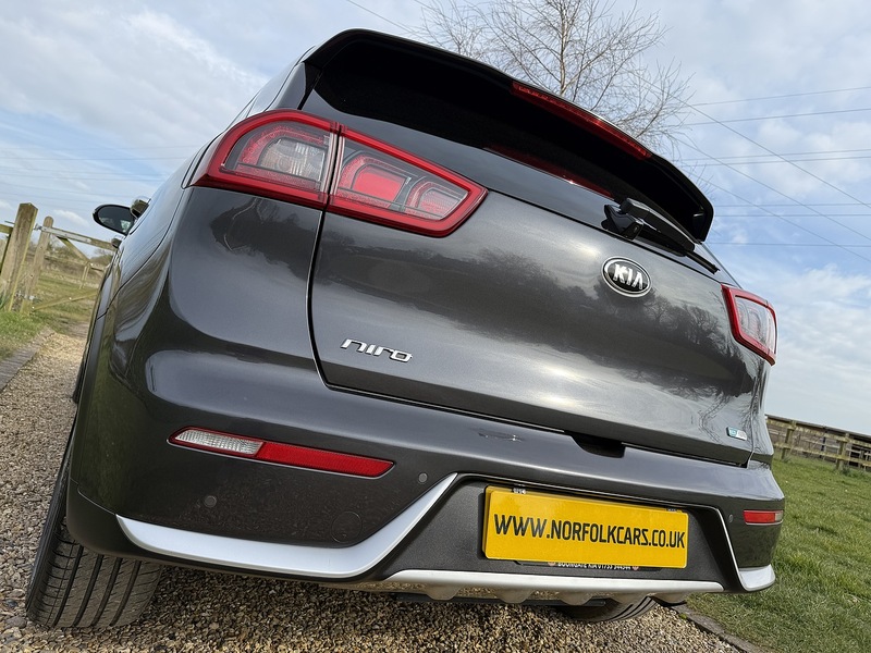 Kia h GDi 3 SUV 1.6 Automatic Petrol Hybrid
