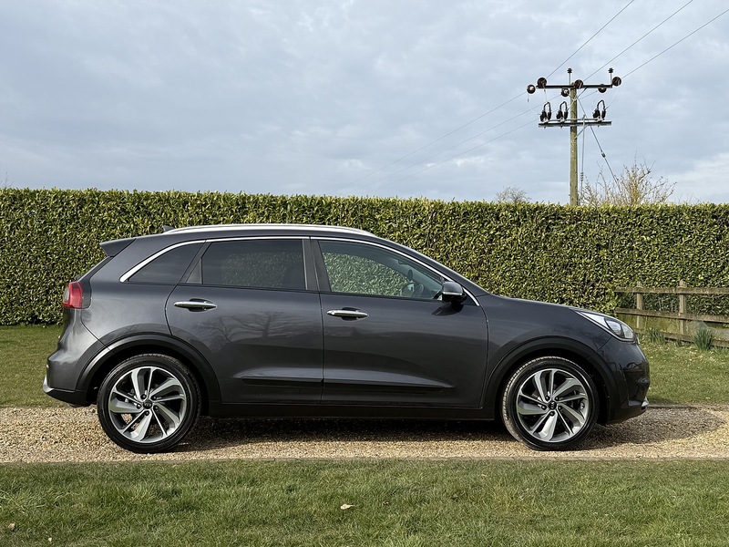 Kia h GDi 3 SUV 1.6 Automatic Petrol Hybrid