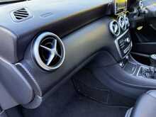 2016 (65) Mercedez Benz A180d SE 5 Door