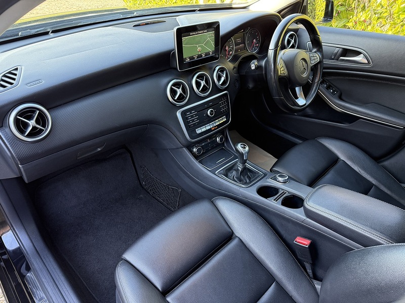 Mercedes-Benz 1.5 A180d SE (Executive) Hatchback 5dr Diesel Manual Euro 6 (s/s) (109 ps)