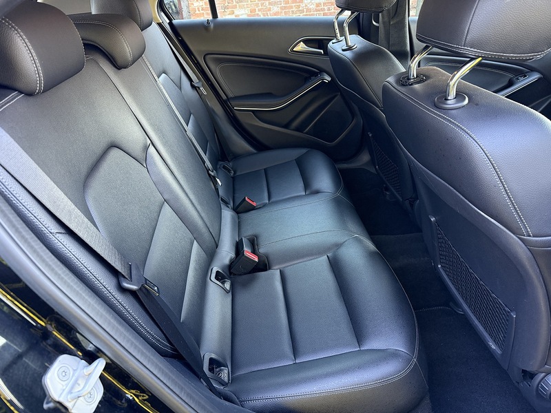 Mercedes-Benz 1.5 A180d SE (Executive) Hatchback 5dr Diesel Manual Euro 6 (s/s) (109 ps)