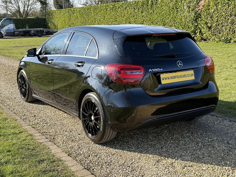 Mercedes-Benz 1.5 A180d SE (Executive) Hatchback 5dr Diesel Manual Euro 6 (s/s) (109 ps)