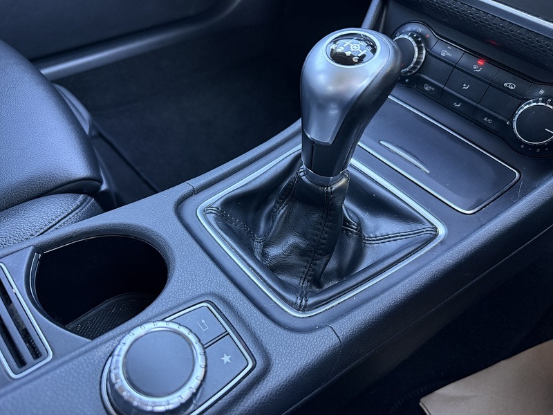 Mercedes-Benz 1.5 A180d SE (Executive) Hatchback 5dr Diesel Manual Euro 6 (s/s) (109 ps)