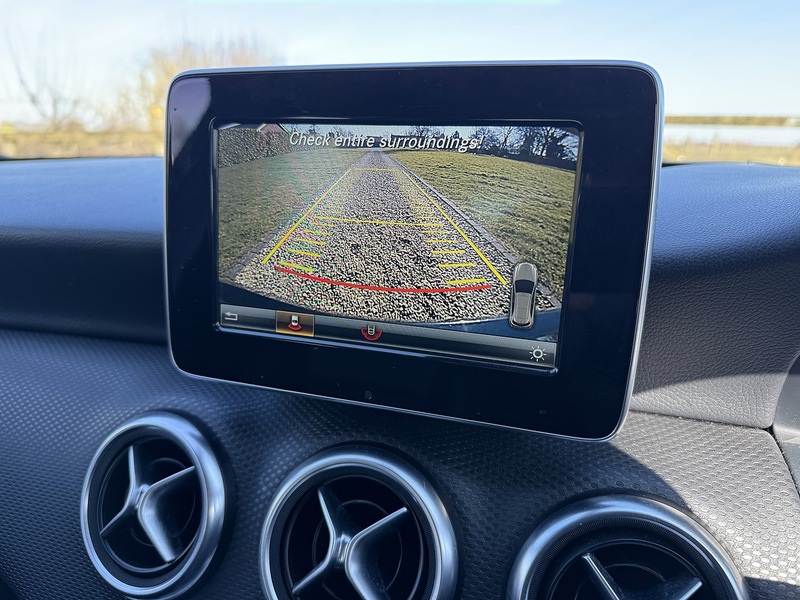 Mercedes-Benz 1.5 A180d SE (Executive) Hatchback 5dr Diesel Manual Euro 6 (s/s) (109 ps)