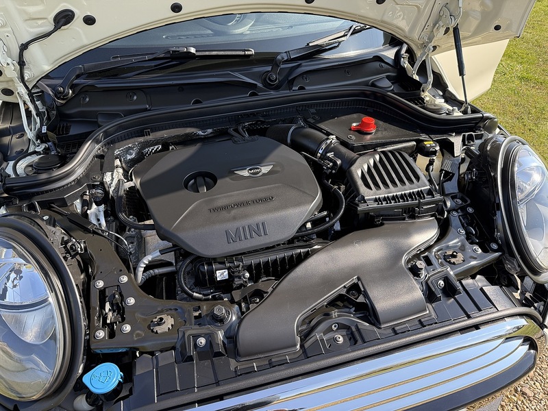 MINI 1.5 Cooper Hatchback 5dr Petrol Auto Euro 6 (s/s) (136 ps)