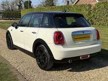 2016 (16) Mini Cooper 5 Door Auto