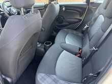 2016 (16) Mini Cooper 5 Door Auto