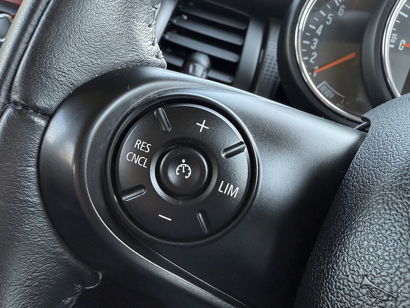 MINI 1.5 Cooper Hatchback 5dr Petrol Auto Euro 6 (s/s) (136 ps)