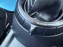 2016 (16) Mini Cooper 5 Door Auto