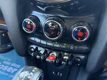 2016 (16) Mini Cooper 5 Door Auto